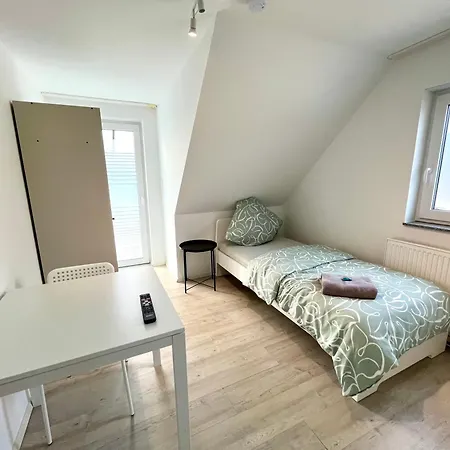 Handwerker - Parkplatz Vor Der Tuere - Balkon - Bis Zu 6 Personen Heilbronn