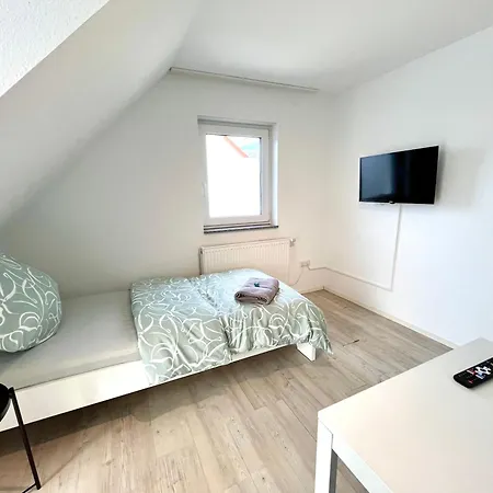 Handwerker - Parkplatz Vor Der Tuere - Balkon - Bis Zu 6 Personen Apartmán