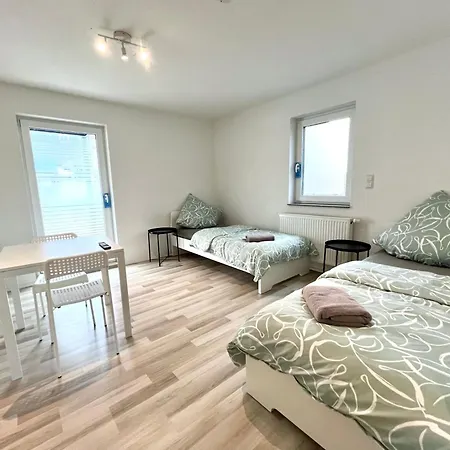 Handwerker Wohnung - Parkplatz Vor Der Tuere - Balkon - Bis Zu 6 Personen Heilbronn