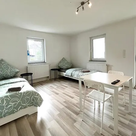 Handwerker - Parkplatz Vor Der Tuere - Balkon - Bis Zu 6 Personen