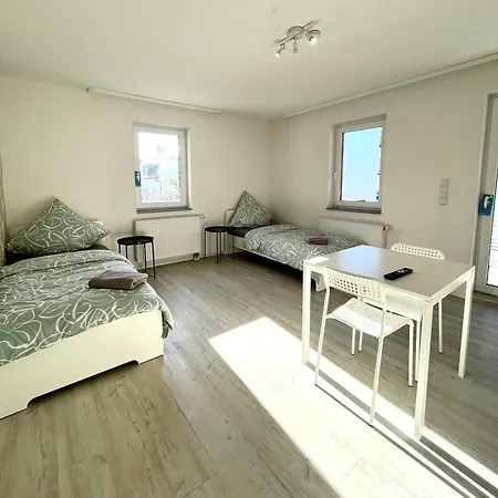 Handwerker Wohnung - Parkplatz Vor Der Tuere - Balkon - Bis Zu 6 Personen Lejlighed Heilbronn