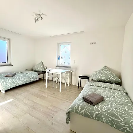 Handwerker Wohnung - Parkplatz Vor Der Tuere - Balkon - Bis Zu 6 Personen * Heilbronn