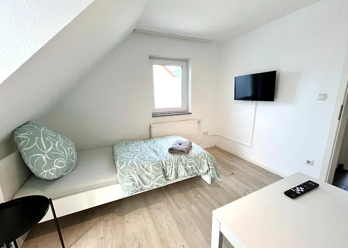 Handwerker Wohnung - Parkplatz Vor Der Tuere - Balkon - Bis Zu 6 Personen Lejlighed