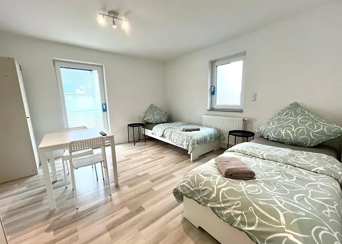 Handwerker Wohnung - Parkplatz Vor Der Tuere - Balkon - Bis Zu 6 Personen Heilbronn