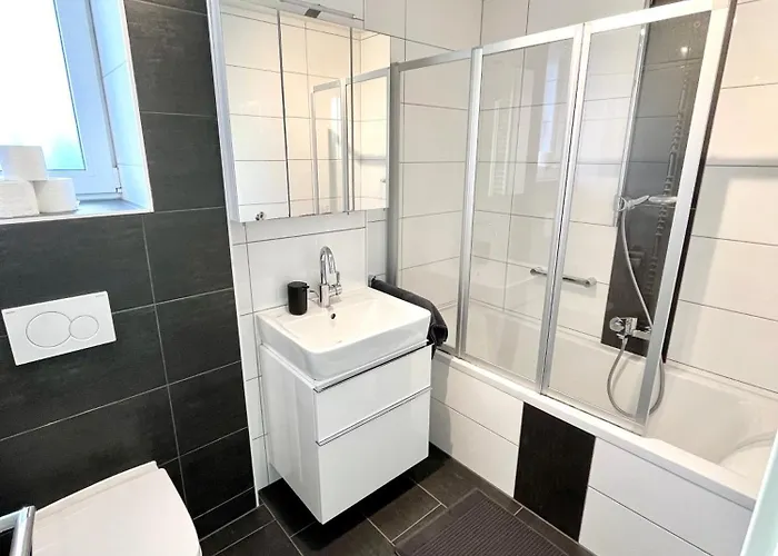 Handwerker Wohnung - Parkplatz Vor Der Tuere - Balkon - Bis Zu 6 Personen Lejlighed Heilbronn